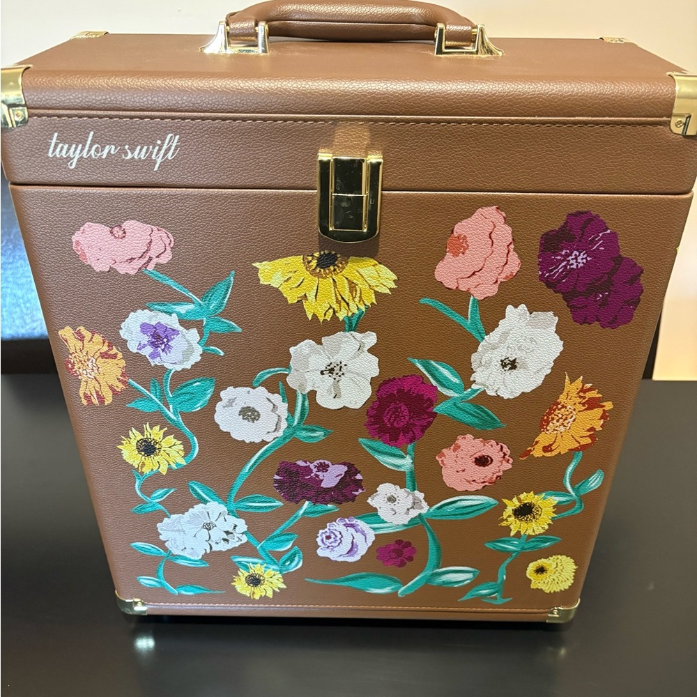 Taylor Swift Acoustic Piano Vinyl Case